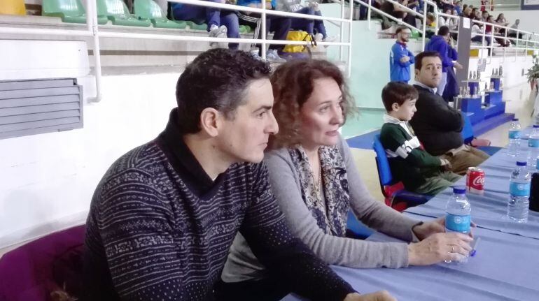 Gloria Fernández Merayo y Roberto Mendo, en el Torneo de Reyes de Baloncestp