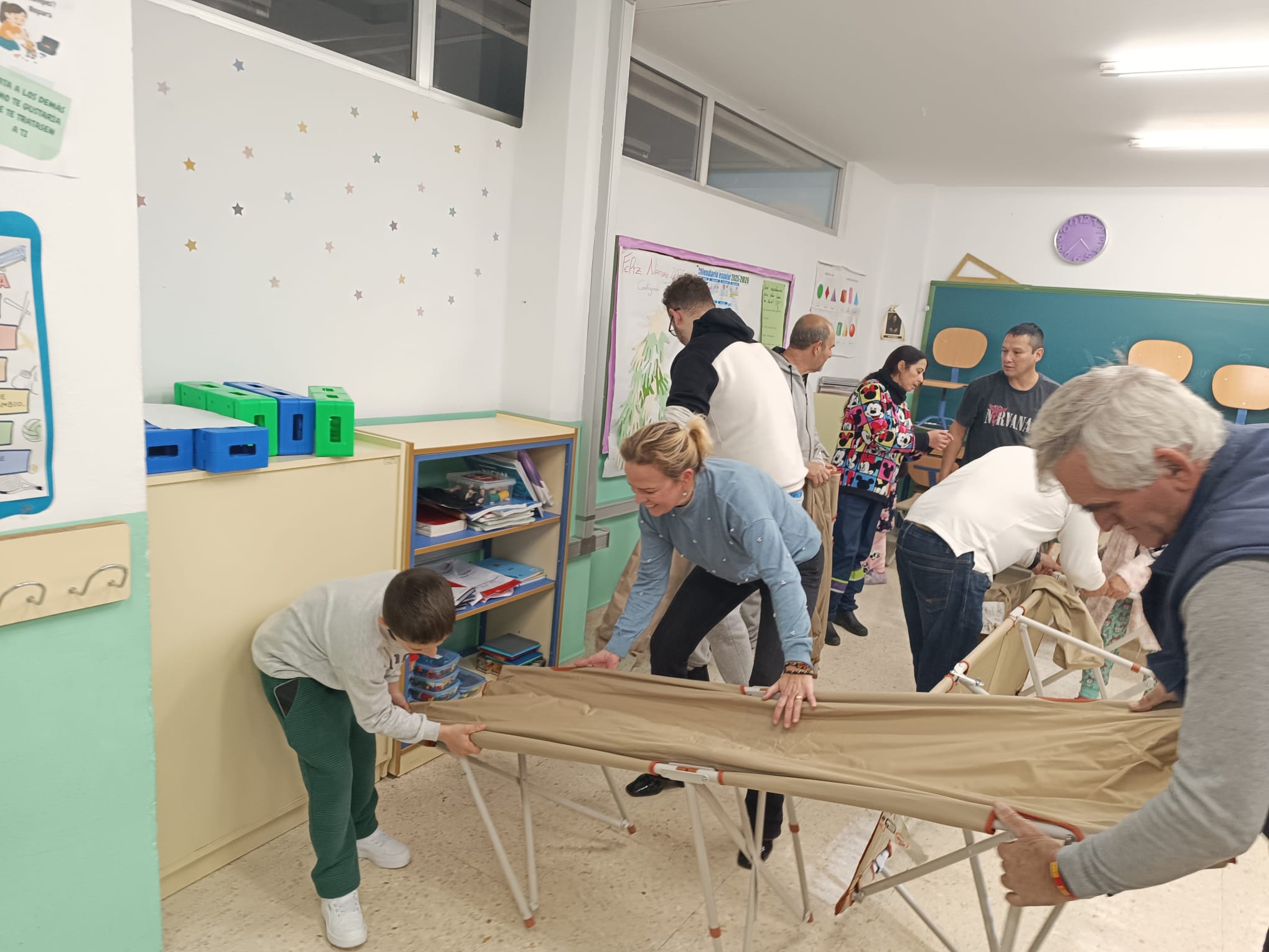 Hasta 30 camas se han habilitado en el CEIP Virgen del Mar en El Portal, Jerez