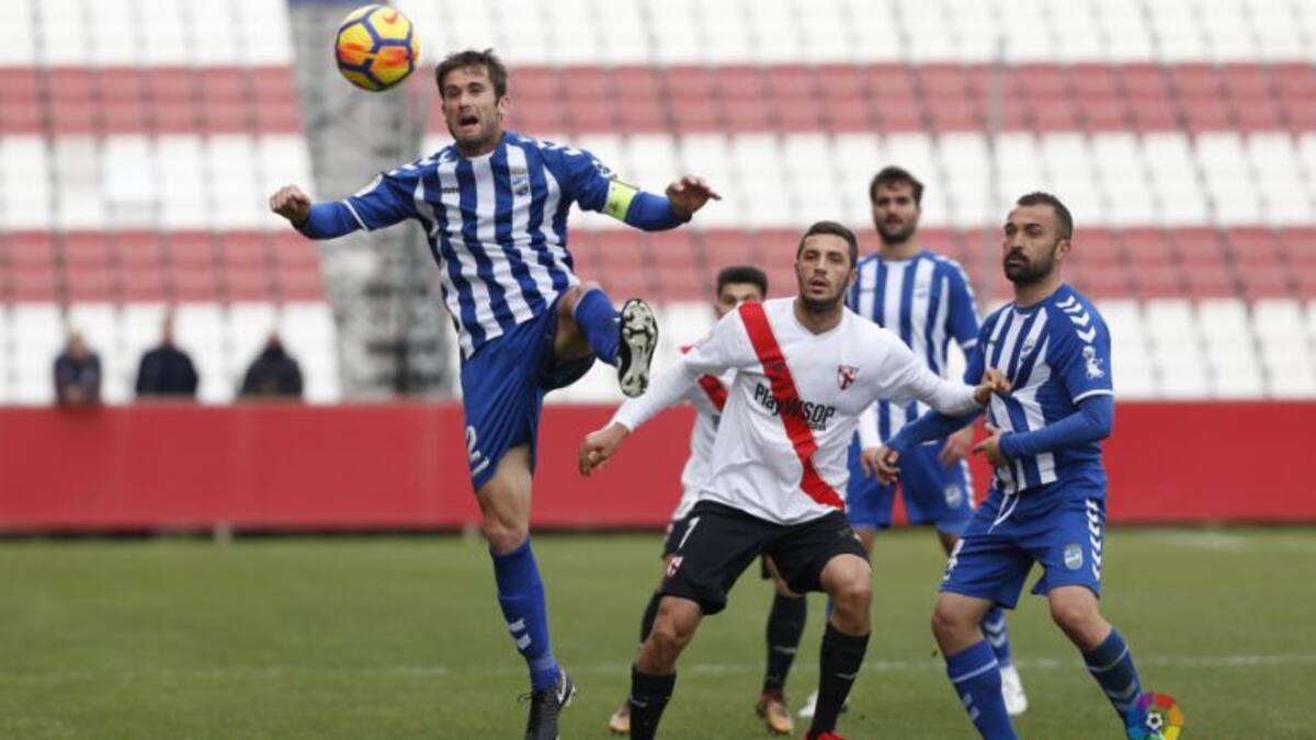Despedida del Lorca FC a Segunda con el objetivo de no descender como colista
