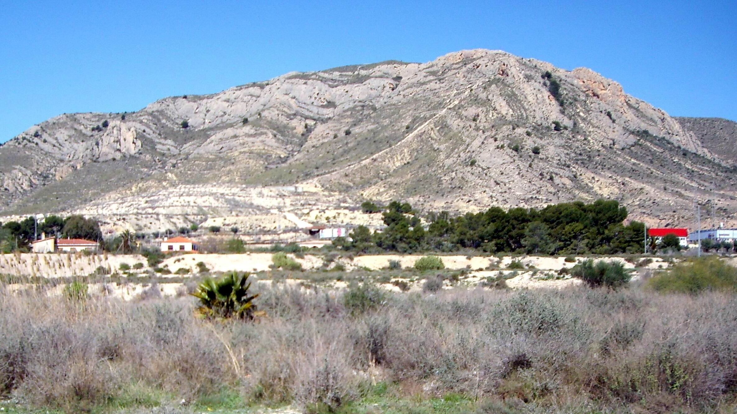 La vía ferrata del monte Bolón de Elda rendirá homenaje a Vicente Soler