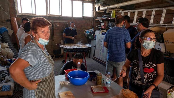El alcalde de Jubrique, municipio desalojado por el incendio: "Las llamas podrían llegar a las viviendas"