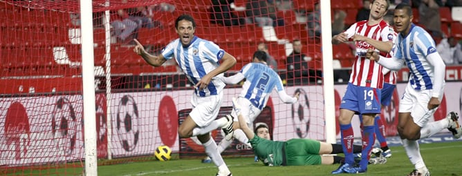 Welligton celebra su gol en el Molinón