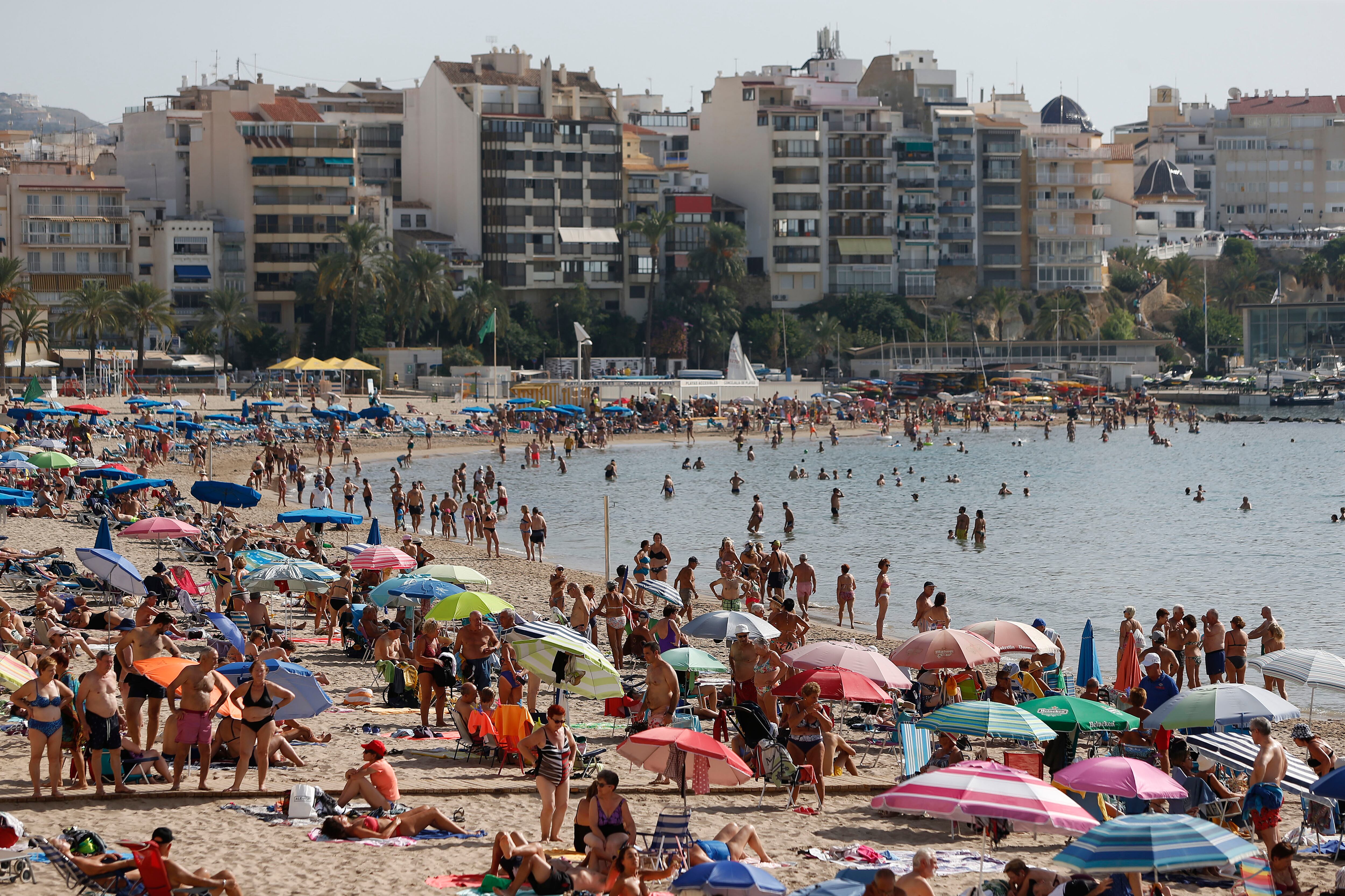 Las playas de Benidorm durante la festividad de Todos los Santos