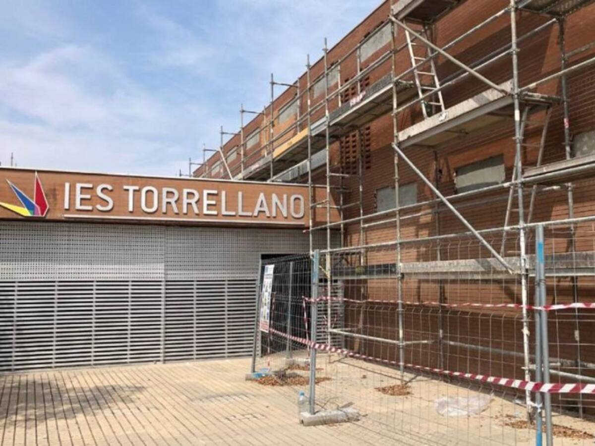 Adjudicadas las obras de reparación de la fachada del IES Torrellano