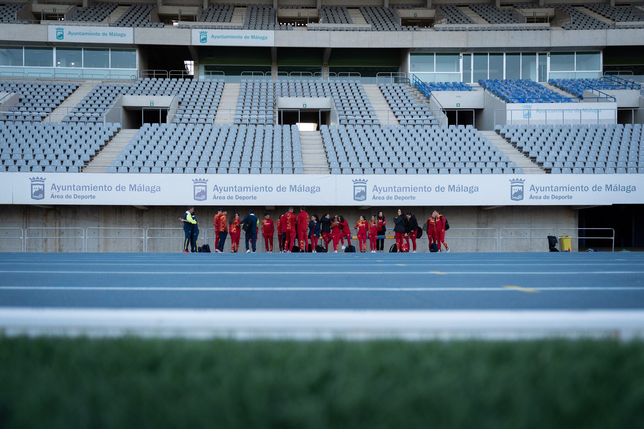 Los atletas de la Selección Española que preparan en Málaga el Mundial