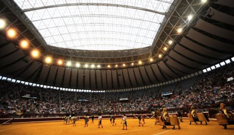 Vista de la plaza de toros de San Sebastián durante una corrida