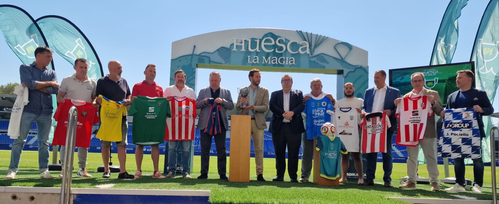 Representantes de algunos equipos participantes en la Copa Diputación han  estado presentes en la presentación