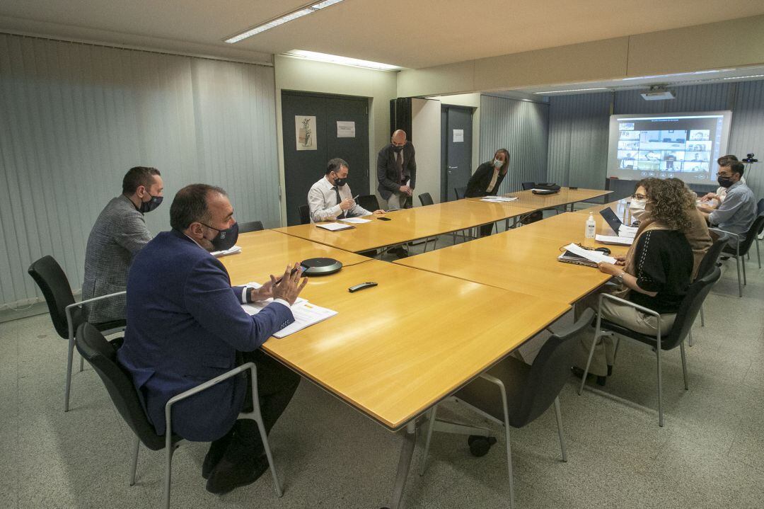 Una reunión del comité clínico.