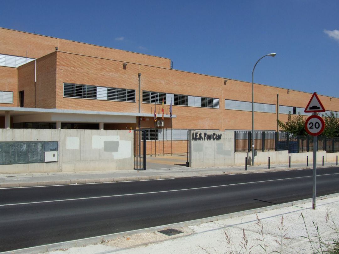 IES Pou Clar, lloc on es fa l&#039;Escola Oficial d&#039;Idiomes