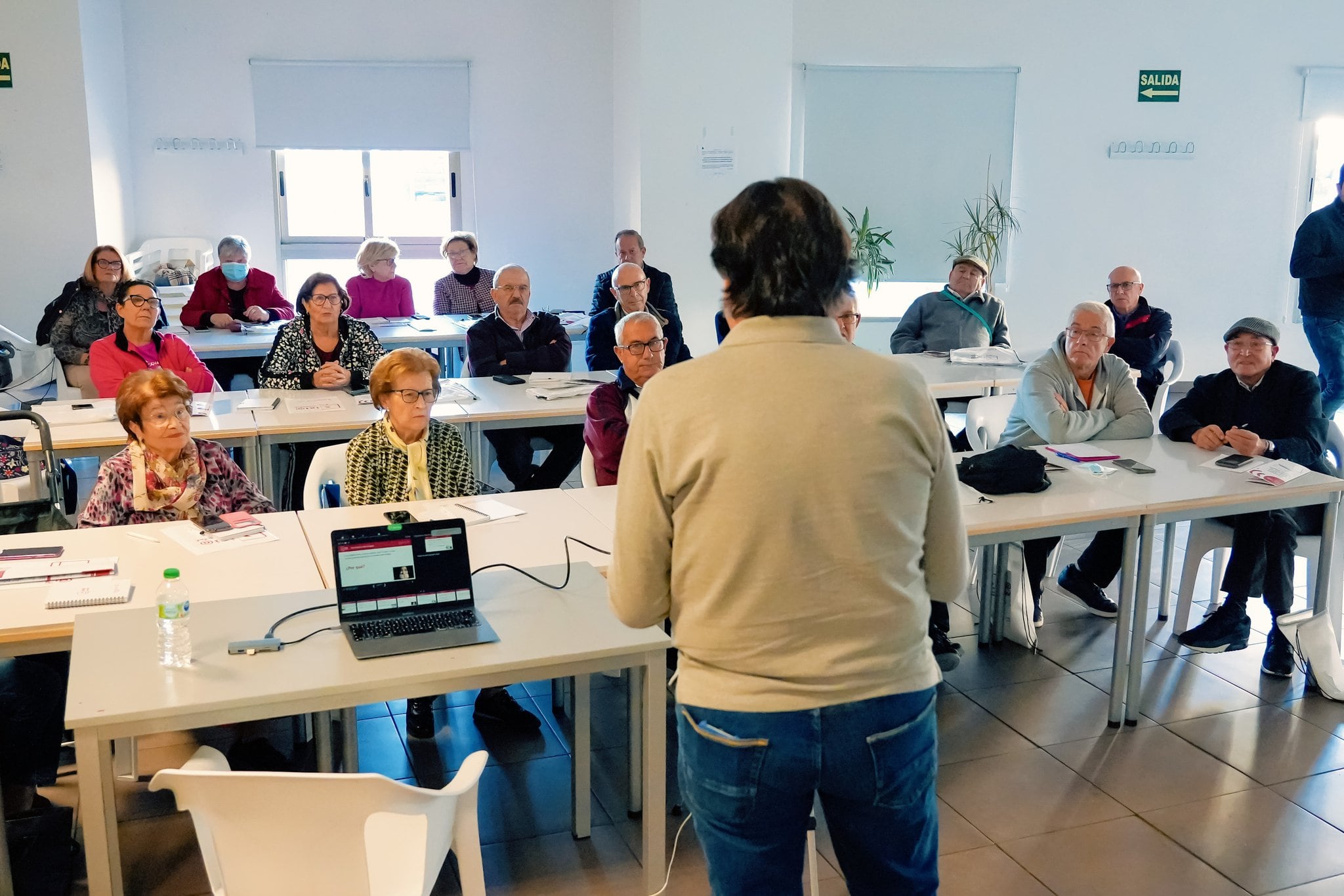 Uno de los cursos para formar a personas mayores en tecnología realizado hace unas semanas en Orihuela.