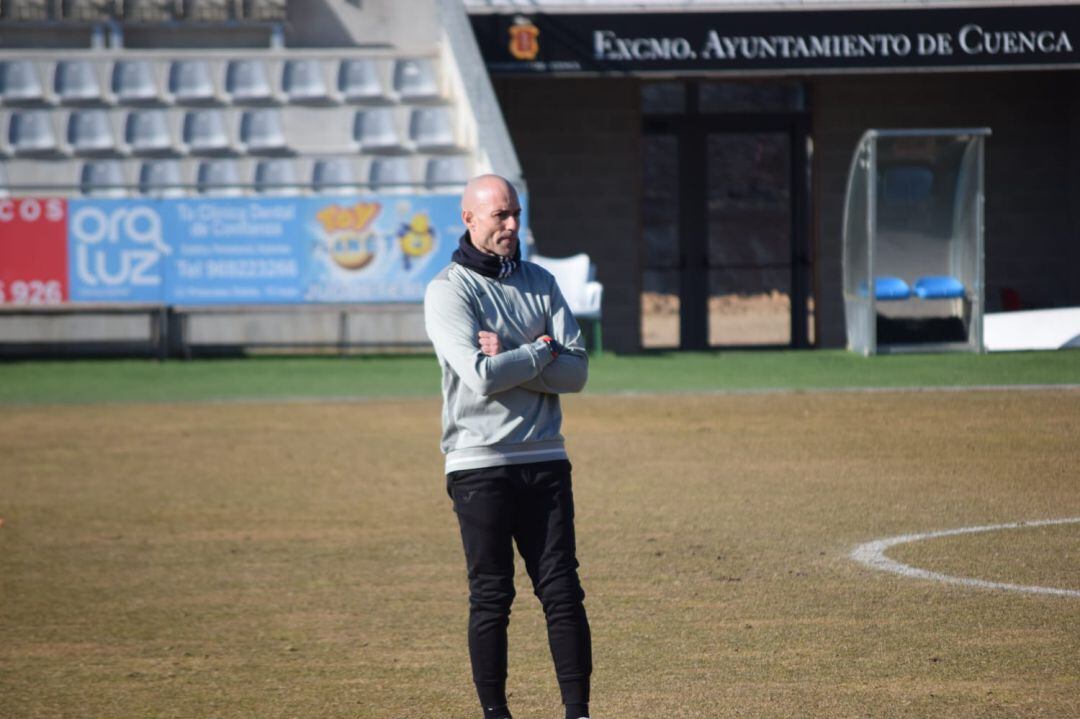 César Láinez en un entrenamiento en La Fuensanta 