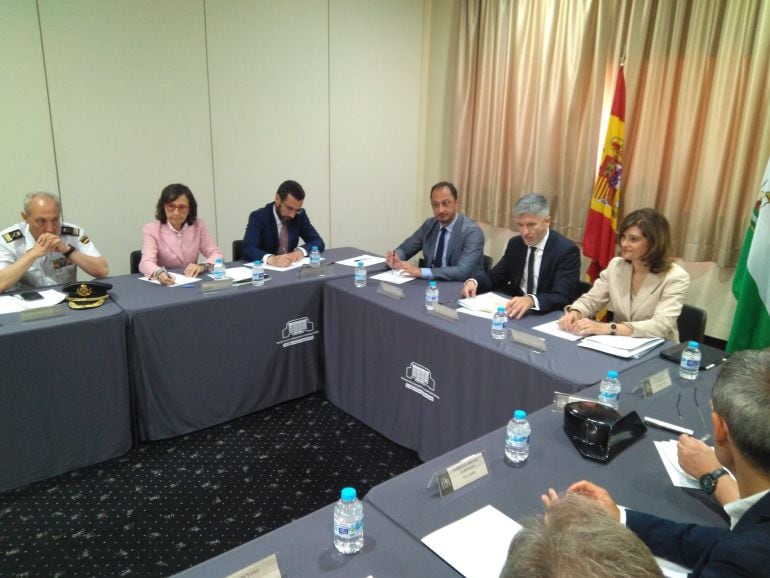 Momento de la reunión antre el Ministro del Interior, Fernando Grande-Marlaska y responsables de la Junta con los alcaldes del Campo de Gibraltar