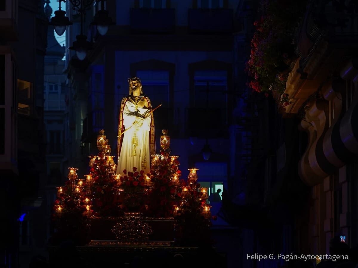 La reina Sofía asiste en Cartagena y Murcia a las procesiones de Jueves y Viernes Santo