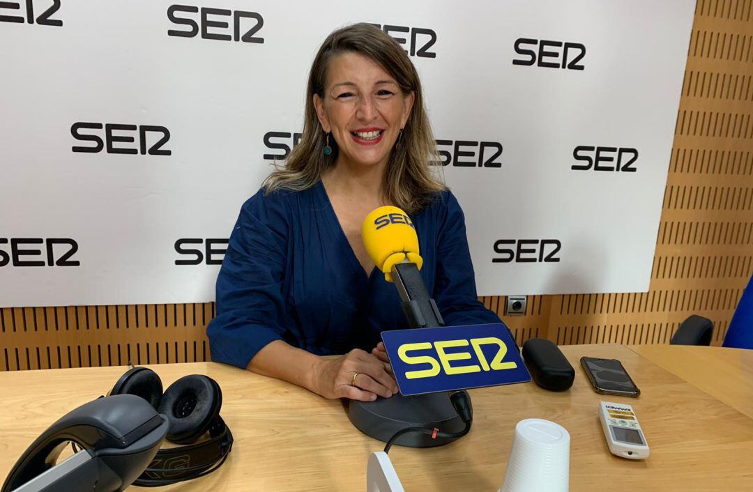 Yolanda Díaz, portavoz de Unidas Podemos en la mesa del Pacto de Toledo, en los estudios de Radio Murcia.