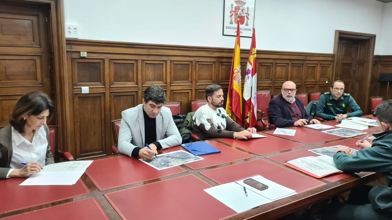 Un momento de la reunión para la seguridad en la Feria del Acebo de Oncala.