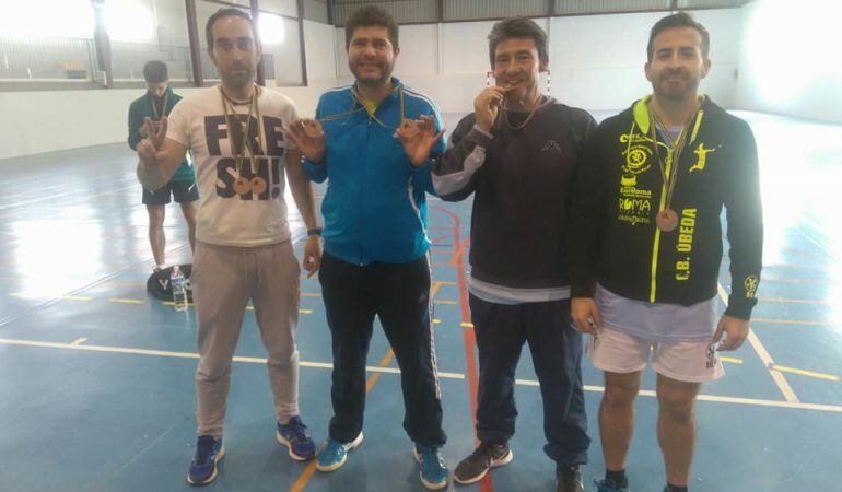 El Club Bádminton Úbeda se colgó cuatro medallas en la prueba de Castellar