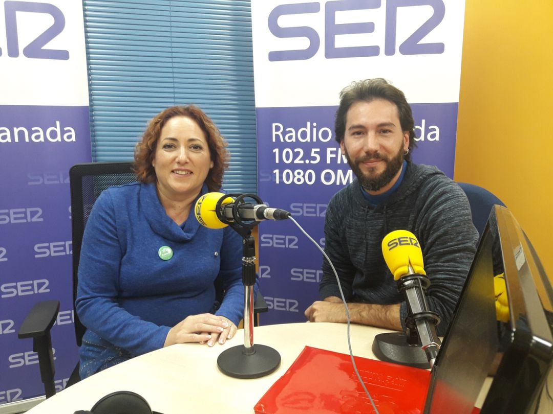 Mari Carmen Pérez (Izquierda Unida) y Jose Moreno (Podemos) en Radio Granada, con motivo de las entrevistas electorales y su candidatura conjunta de Adelante Andalucía para el 2 de diciembre