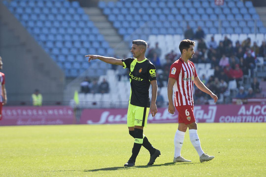 Salva Sevilla en el Almería-Mallorca.