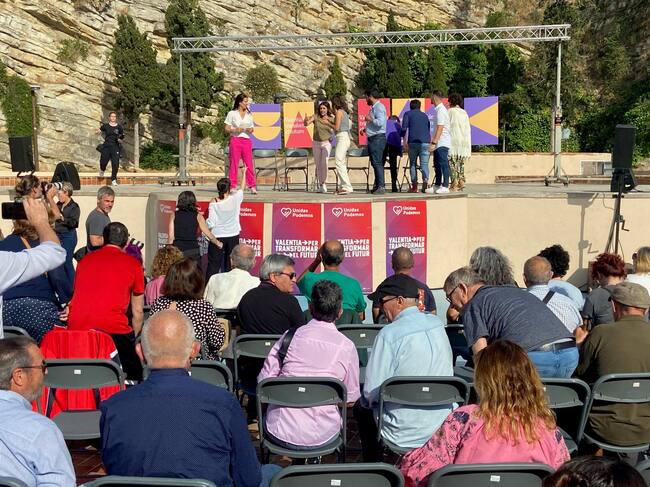 Alrededor de 200 personas han acudido al acto electoral