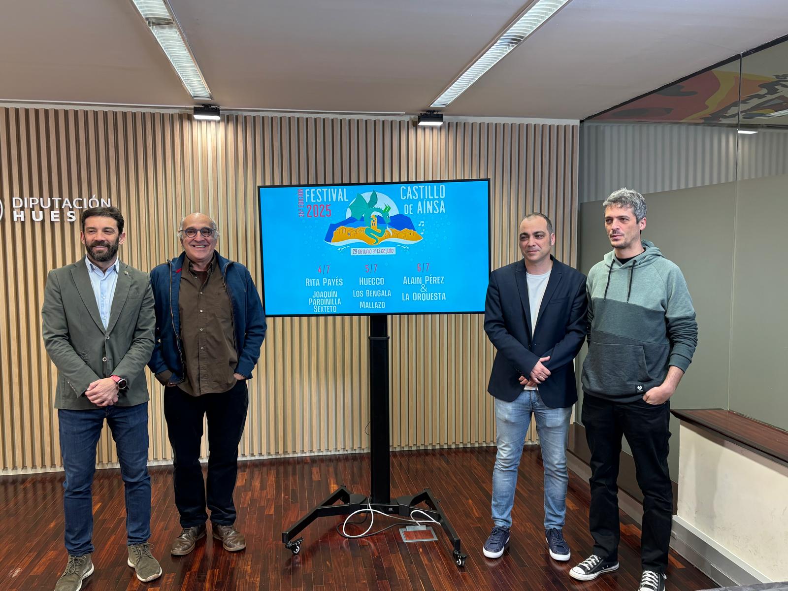 Participantes en la presentación del Festival Internacional del Castillo de Aínsa