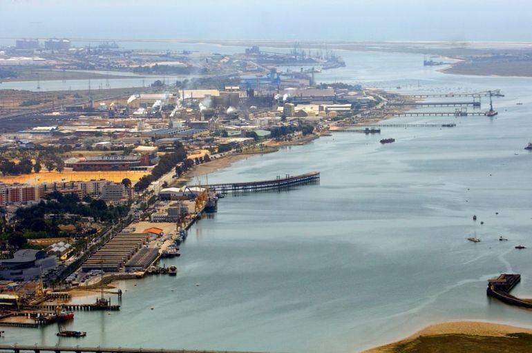 Vista general de la ría de Huelva. 