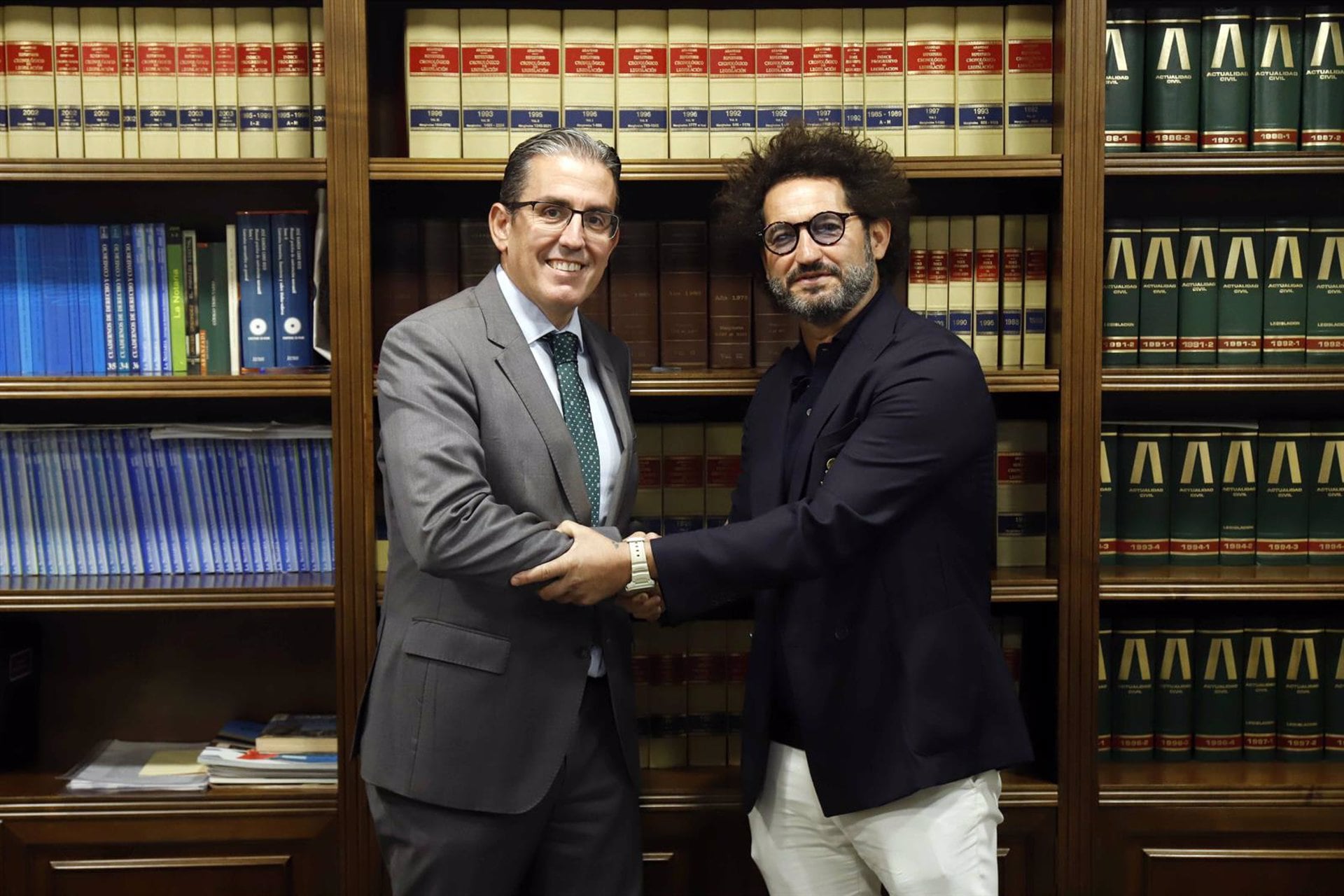 El director general de la Fundación Unicaja, Sergio Corral, y el presidente de Utamed, Paco Ávila, han formalizado la incorporación de la Fundación al proyecto