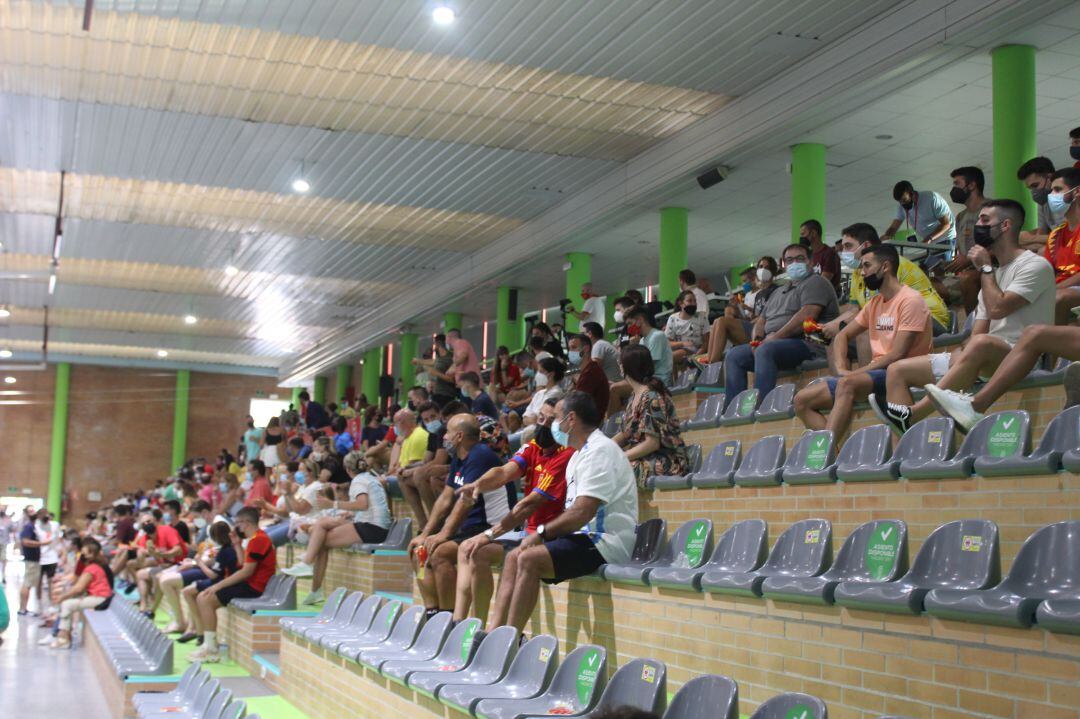 El público de Alhaurín disfruto de hasta cuatro partido de fútbol sala entre el jueves y el domingo. 