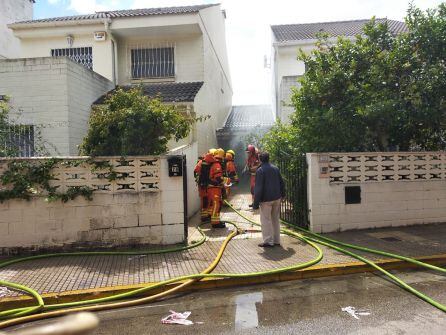 Incendio en el garaje de una vivienda en Benirredrà