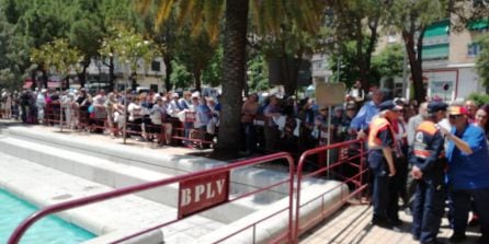 Colas de gente esperando su tupper