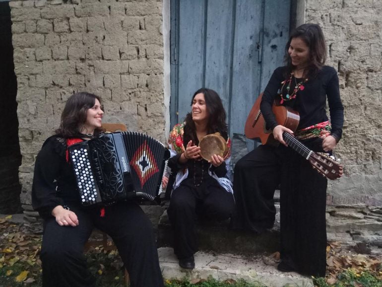 El grupo &quot;Bailare&quot; es uno de los finalistas en el Sarmiento Folk Rock que se celebra en La Seca