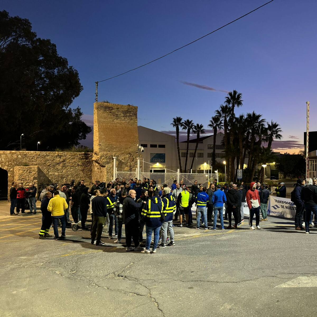 Los trabajadores de Navantia paran la actividad en el astillero de Cartagena durante 24 horas