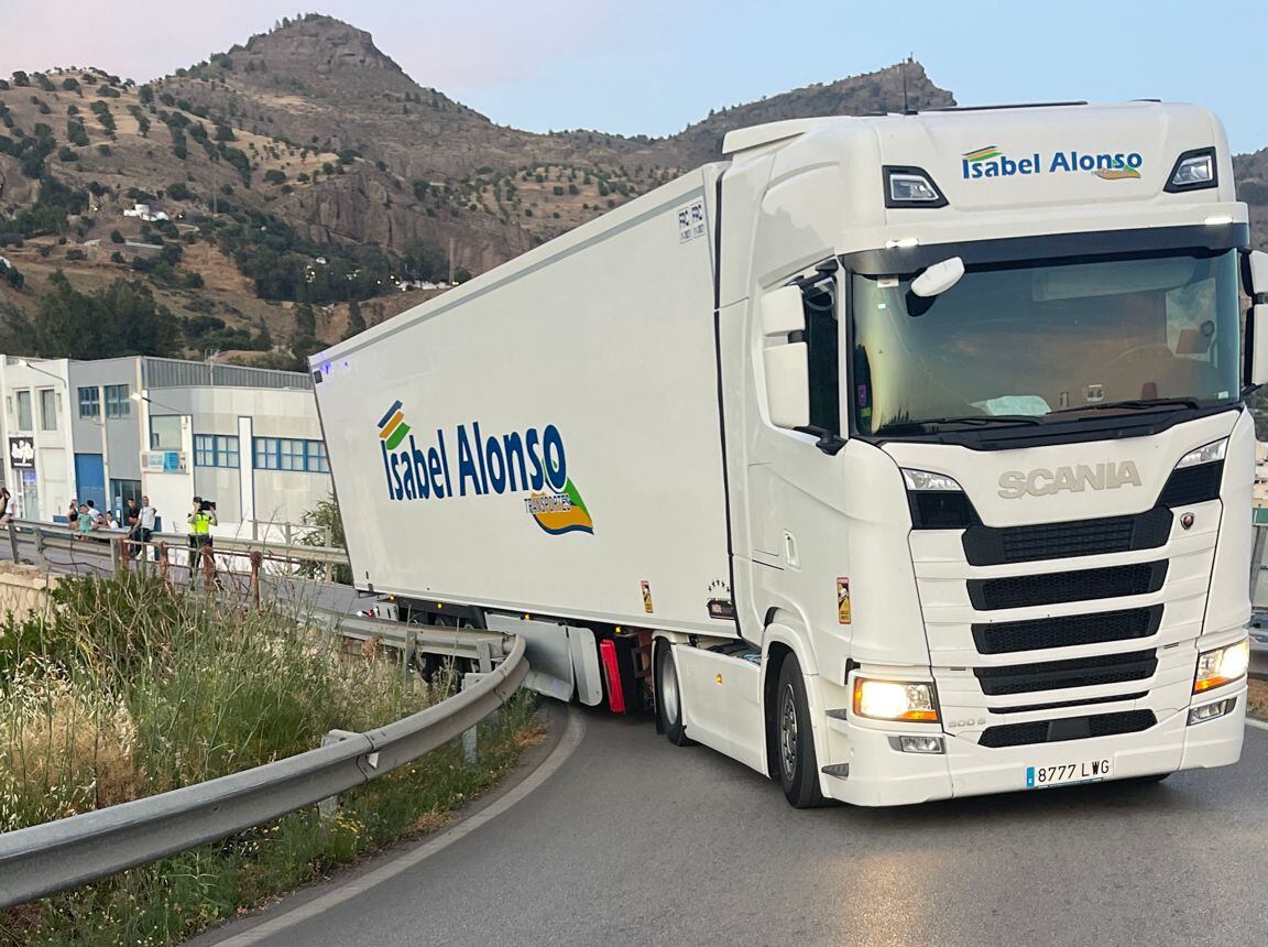 Momento en el que el camión toma la curva