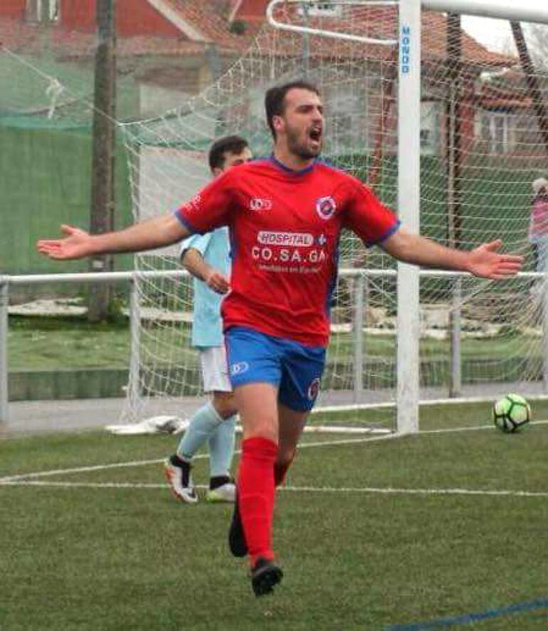 La Unión Deportiva Ourense, cada jornada más cerca del ascenso.Última victoria en el campo del Moaña, por cero a uno, gol de Joni(Foto de archivo)