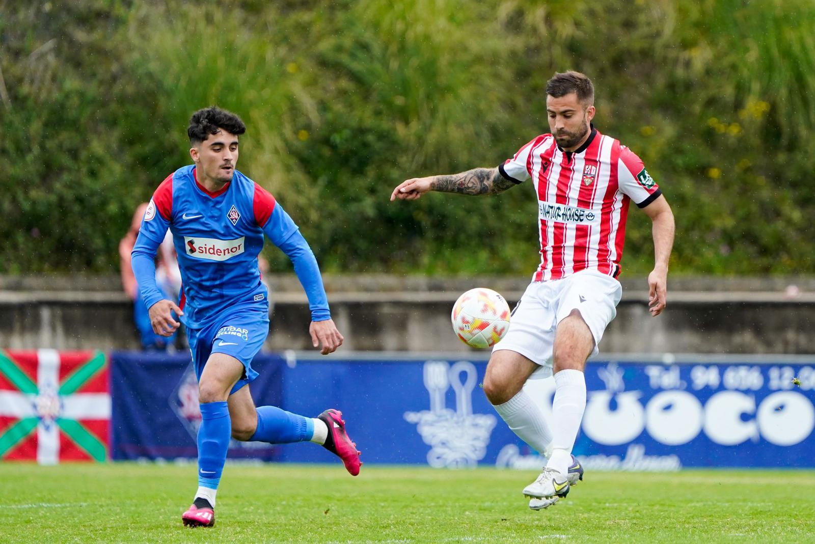 Rufo fue titular en el costado izquierdo después de su gol ante el Real Unión / UD Logroñés