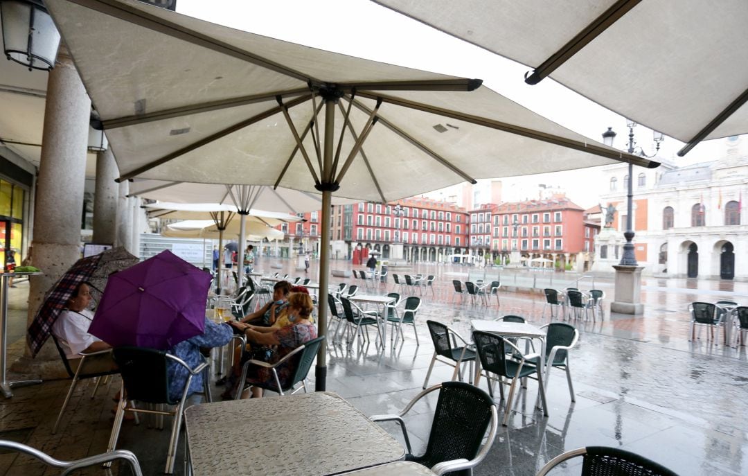 Plaza Mayor de Valladolid durante un día de lluvia