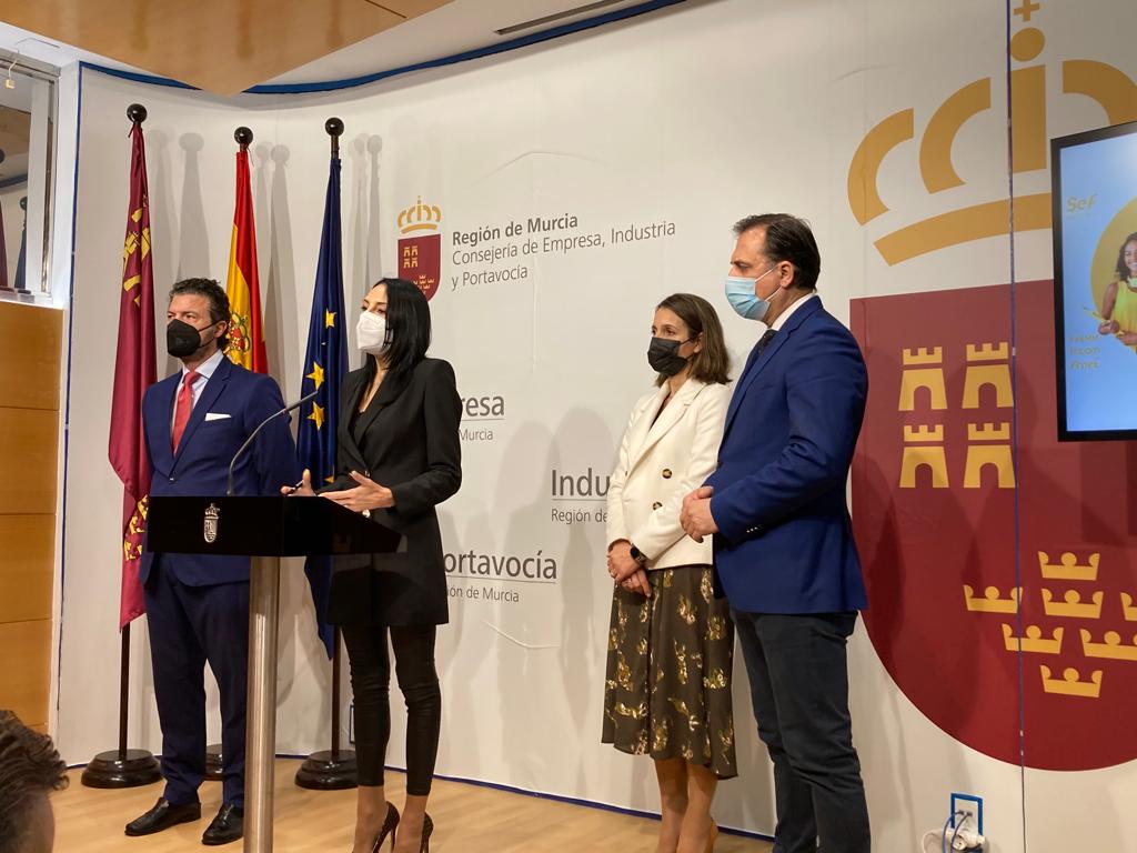 La patronal de la construcción, el transporte y el metal se han reunido con el Gobierno regional