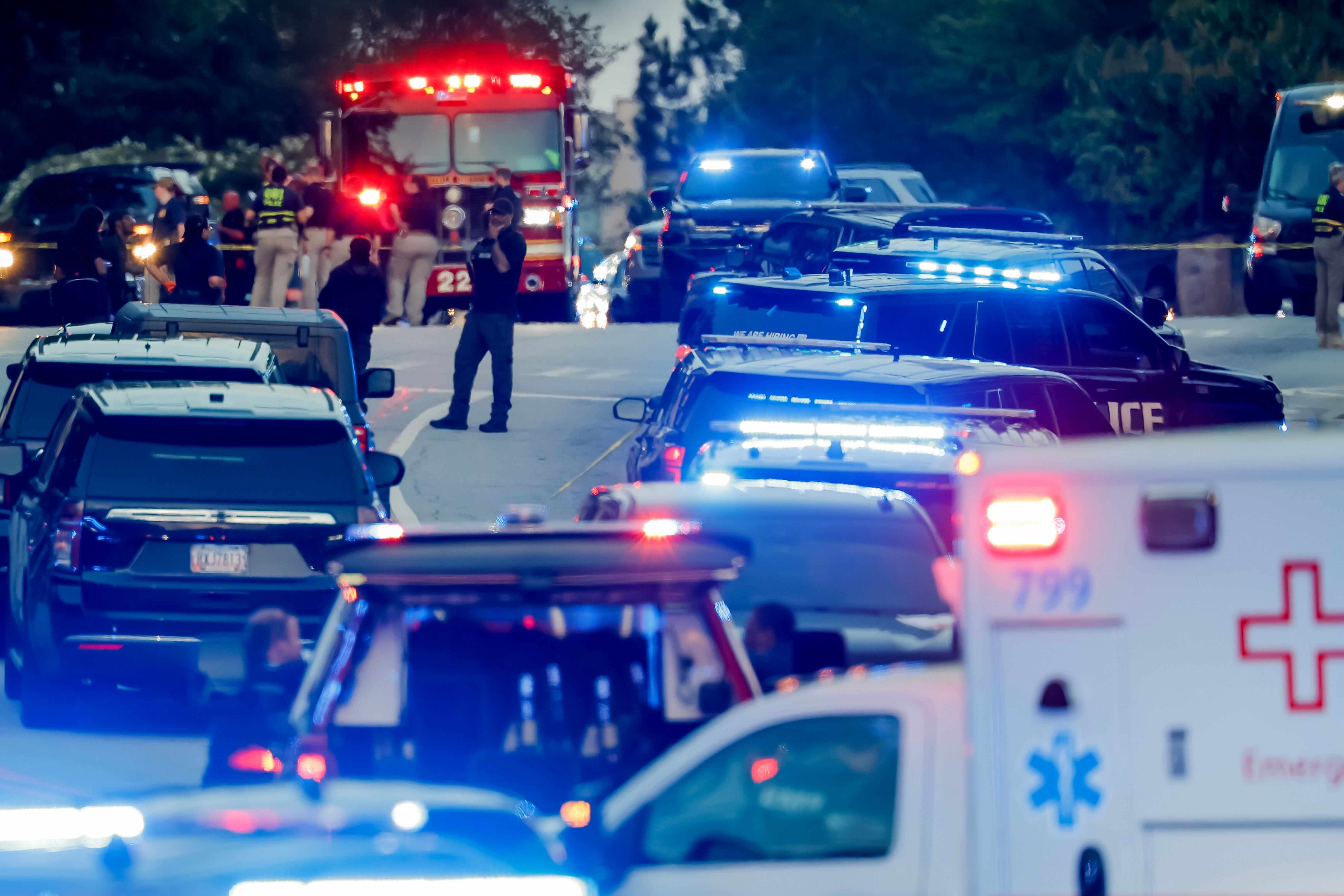 La policía en el lugar de un tiroteo cerca de la Universidad Emory en Atlanta, el 8 de agosto de 2025. EFE/EPA/ERIK S. LESSER.