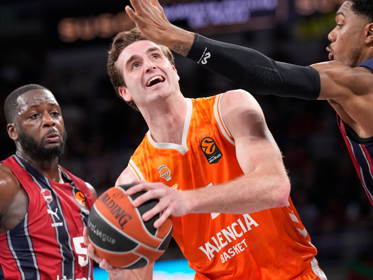 El Baskonia paga los excesos de la celebración copera (79-108)