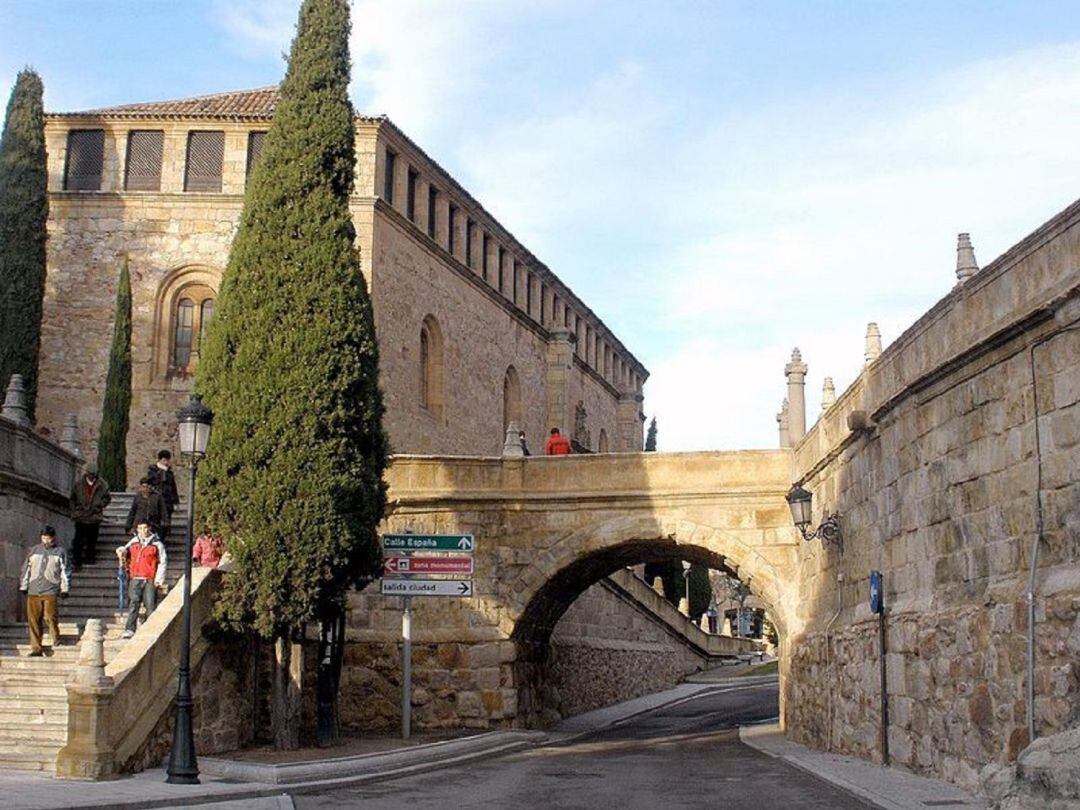 Puente del soto, en la calle Arroyo de Santo domingo de Salamanca