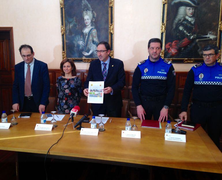 Presentación de la nueva campaña de seguridad vial en el Ayuntamiento.