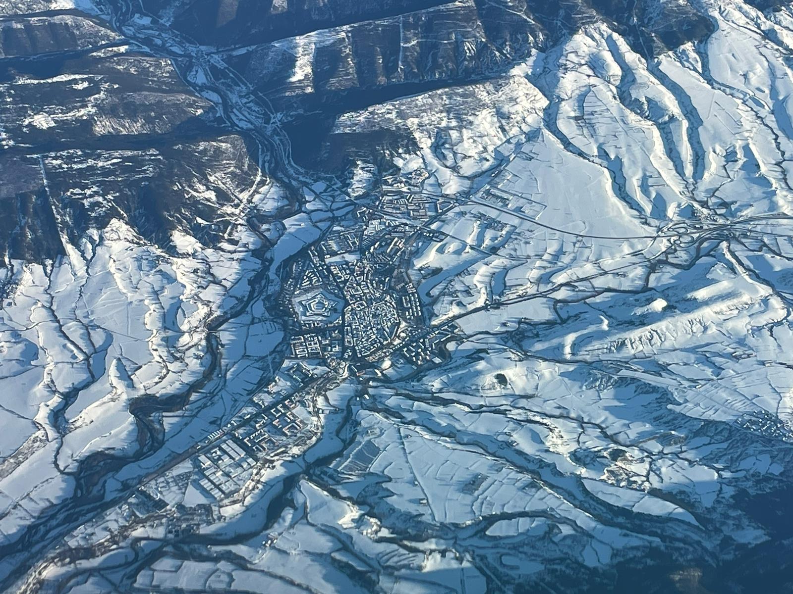 Fotografía anónima Jaca nevada desde el aire