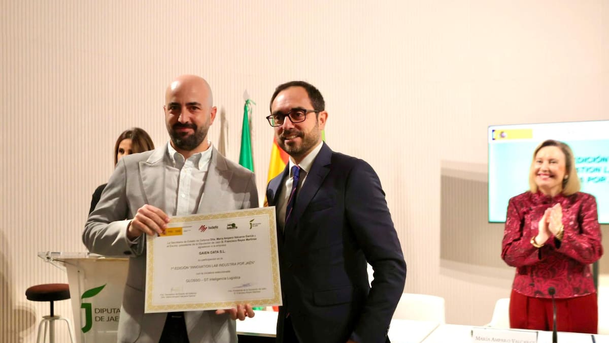 Glosso, spin-off de la UJA, recibe un reconocimiento de la Secretaría de Estado de Defensa en el marco del Innovation Lab CETEDEX en el I Congreso de IA en el ámbito militar celebrado en la capital