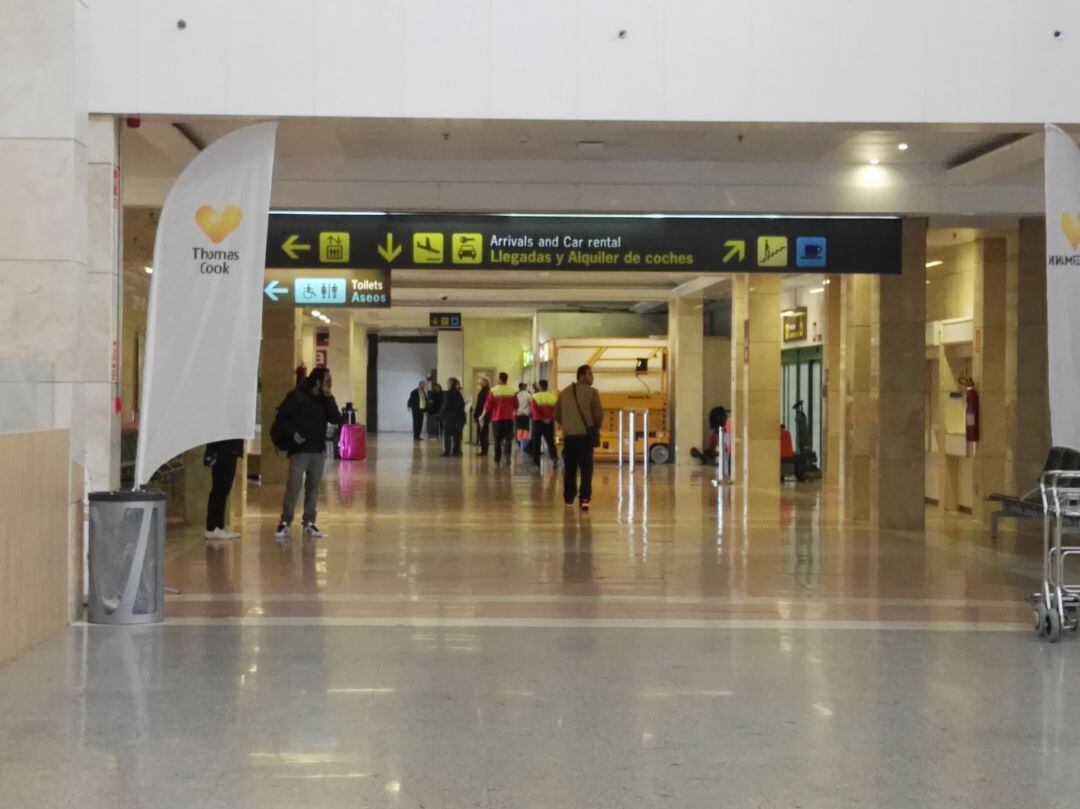 Interior del aeropuerto de Jerez