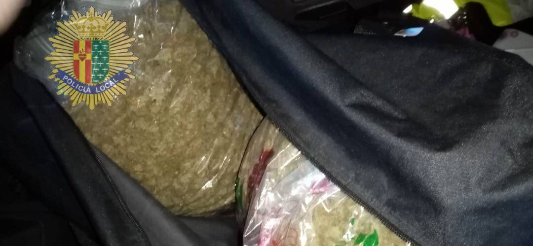 La Policía Local de Getafe encontró 9 kilos de marihuana en el coche de un hombre al que detuvo