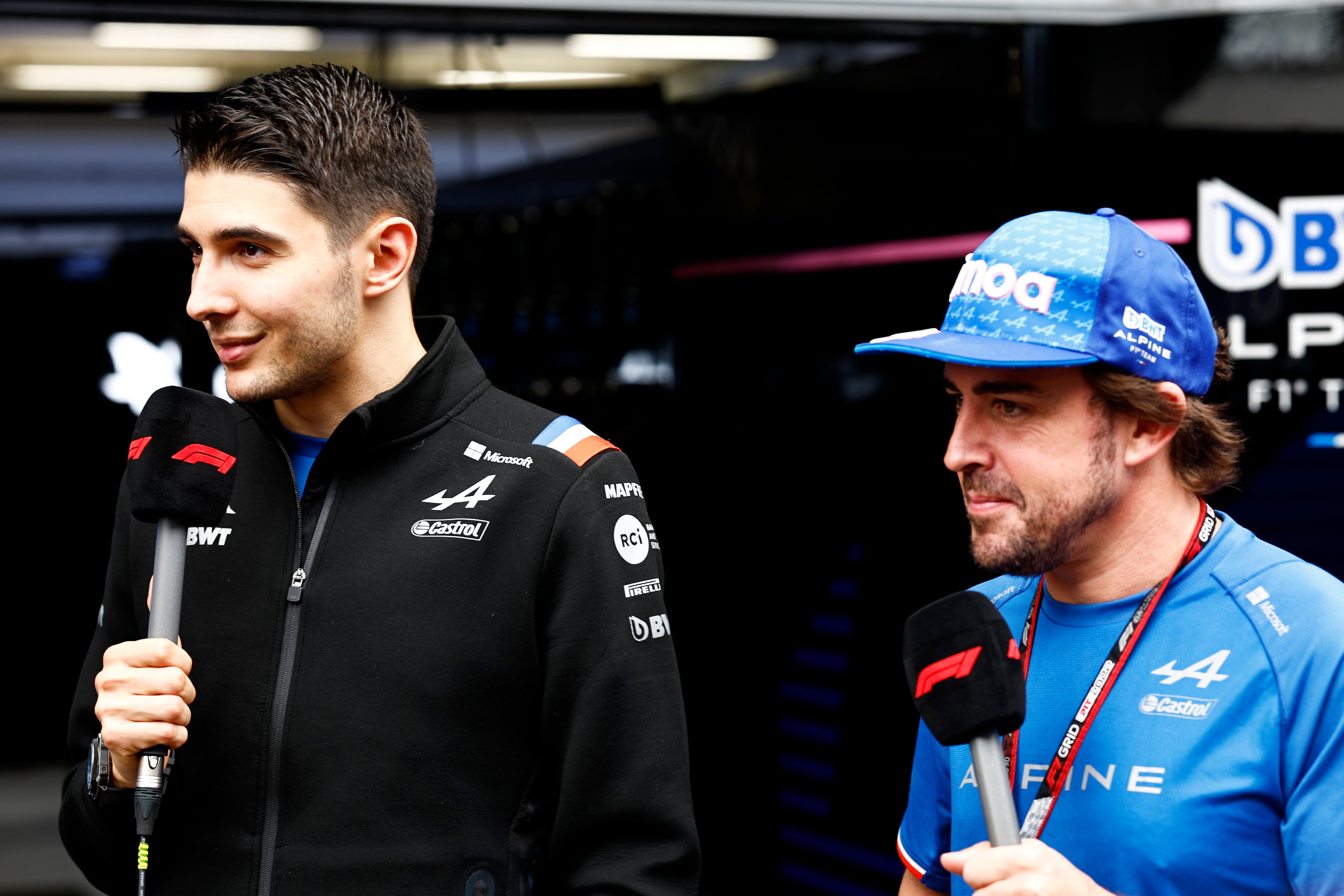 Esteban Ocon y Fernando Alonso antes del GP de Brasil