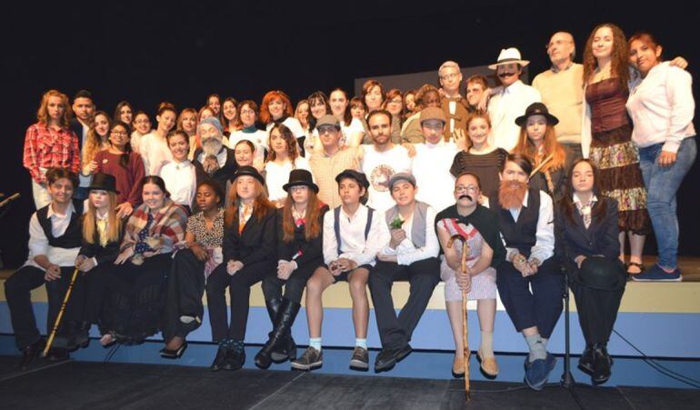 Los alumnos de Parla siguen representando obras de teatro de primer nivel en el escenario del Jaime Salom