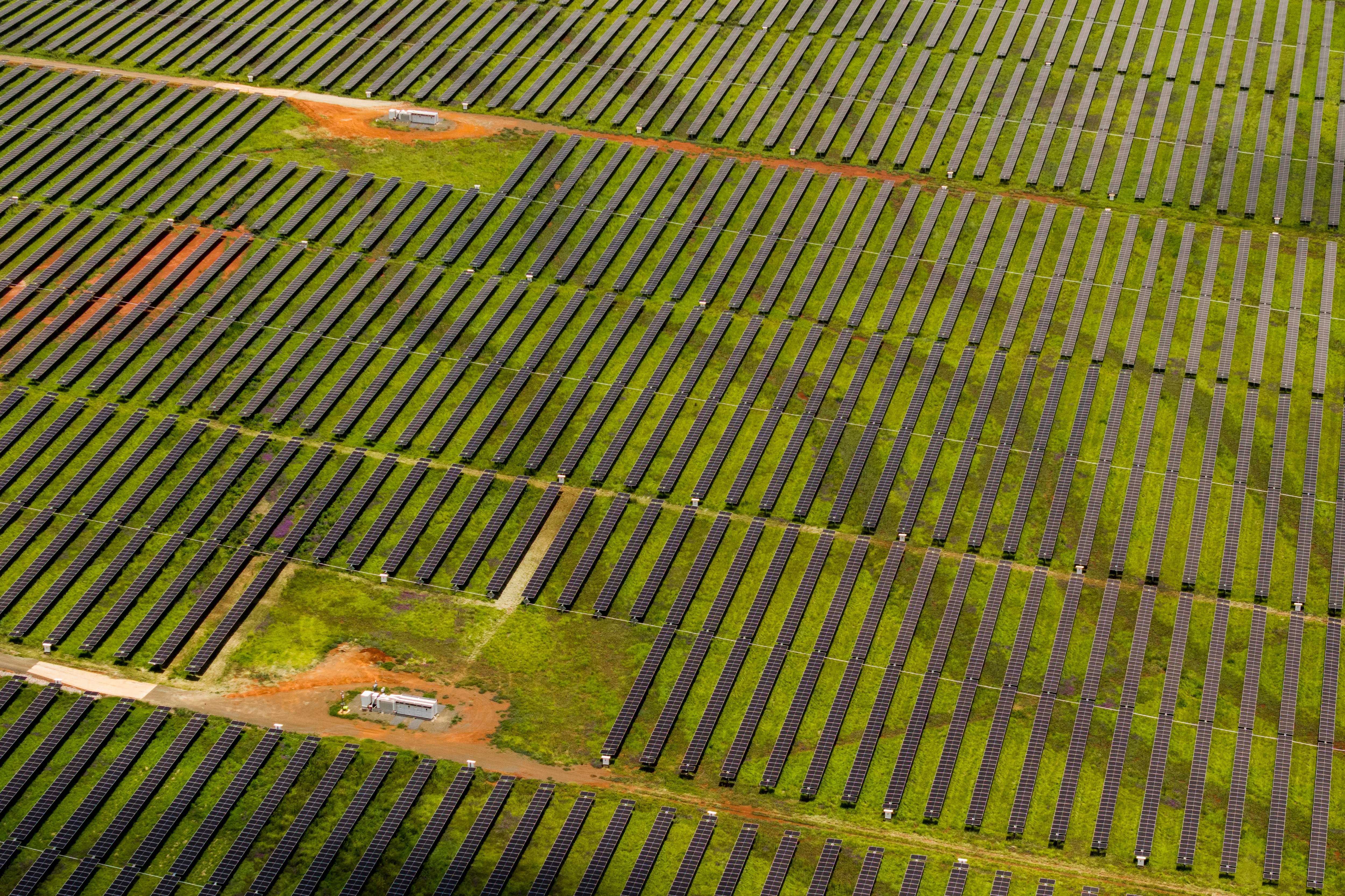 KINGAROY, AUSTRALIA - JANUARY 18: A general view of the Kingaroy Solar Farm on January 18, 2025 in Kingaroy, Australia. Kingaroy is a regional centre near the proposed site of a nuclear power plant. As Australia approaches the 2025 federal elections, the debate over nuclear power is intensifying, particularly with the Liberal-National Coalition&#039;s proposal to establish nuclear energy facilities across the country. Opposition Leader Peter Dutton has identified several former coal power station sites for potential nuclear development, arguing that this shift is essential for achieving a balanced energy mix and reducing electricity prices. However, this plan has faced criticism for lacking detailed cost assessments and feasibility studies, with opponents asserting that it may prolong reliance on coal and gas rather than facilitating a transition to renewable energy sources. The discourse surrounding nuclear energy has become a pivotal issue in the election campaign, reflecting broader concerns about energy security and climate commitments. As inflation rises and energy costs remain a pressing concern for voters, public sentiment appears to be shifting, albeit slowly, towards considering nuclear as a viable option. Nonetheless, experts caution that the proposed timeline for nuclear implementation could extend well into the 2040s, raising questions about immediate energy needs and the potential for blackouts if existing coal plants are kept operational longer than necessary. (Photo by Brook Mitchell/Getty Images)