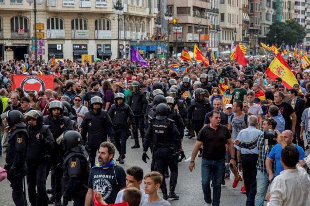 Momentos previos a los incidentes en la manifestación del 9 d&#039;octubre de 2017 en València