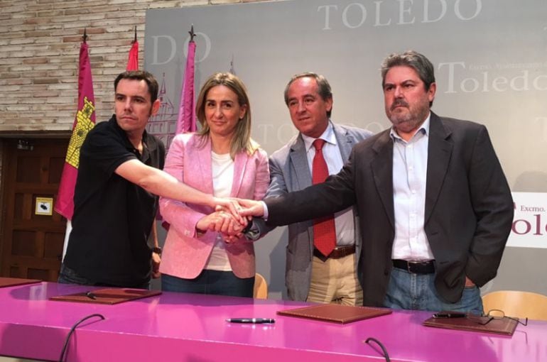 Alberto Sánchez UGT, Milagros Tolón alcaldesa, Ángel Nicolás FEDETO, Jesús García Villaraco CCOO