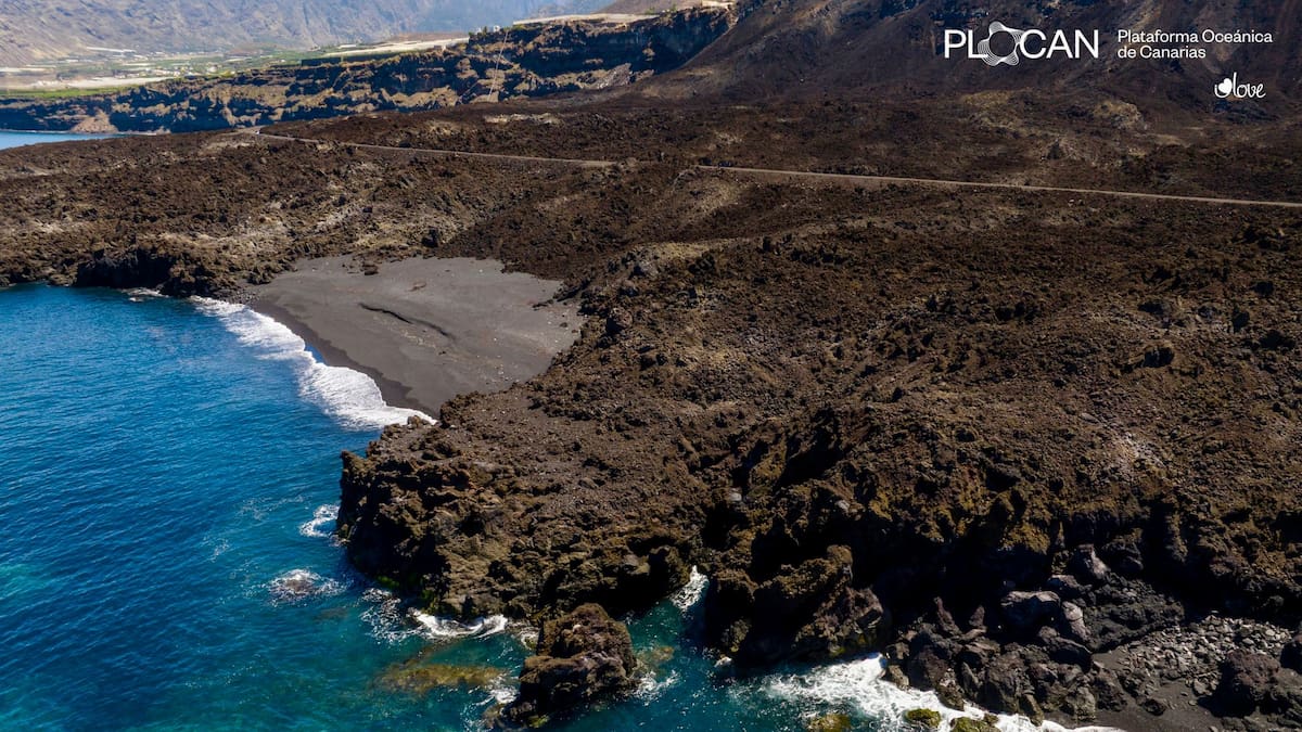 Las impactantes imágenes que revelan lo que está pasando en la tierra ganada al mar por el volcán de La Palma